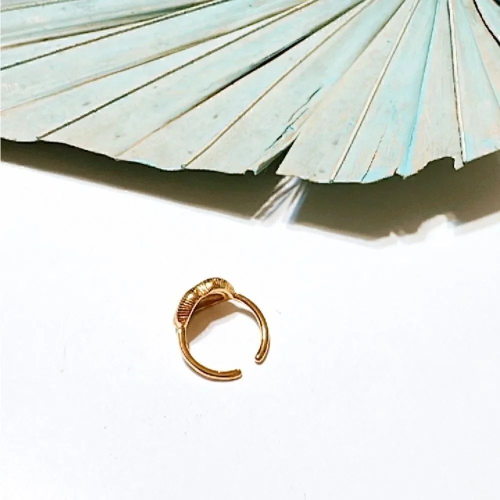 Gold lips ring M366 - Picture 5 of 5